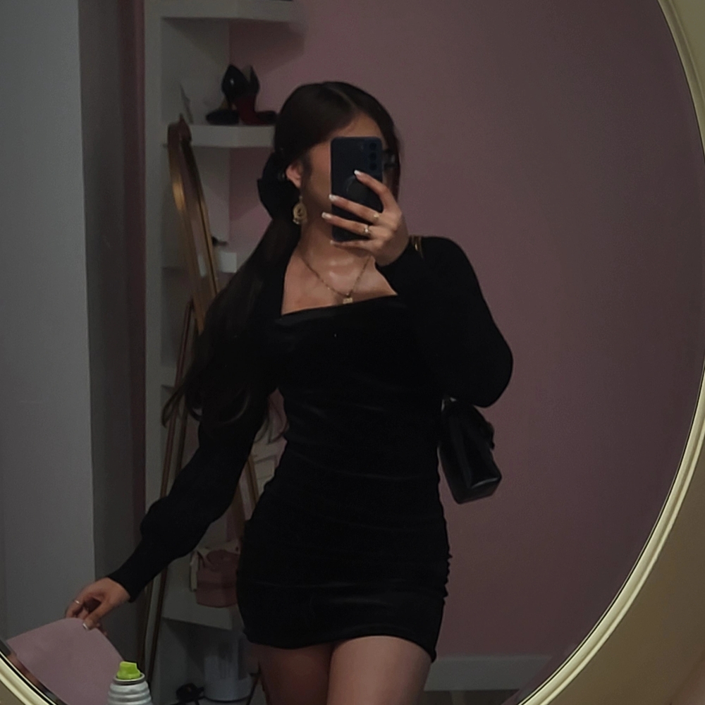 Elegant Velvet Black Dress